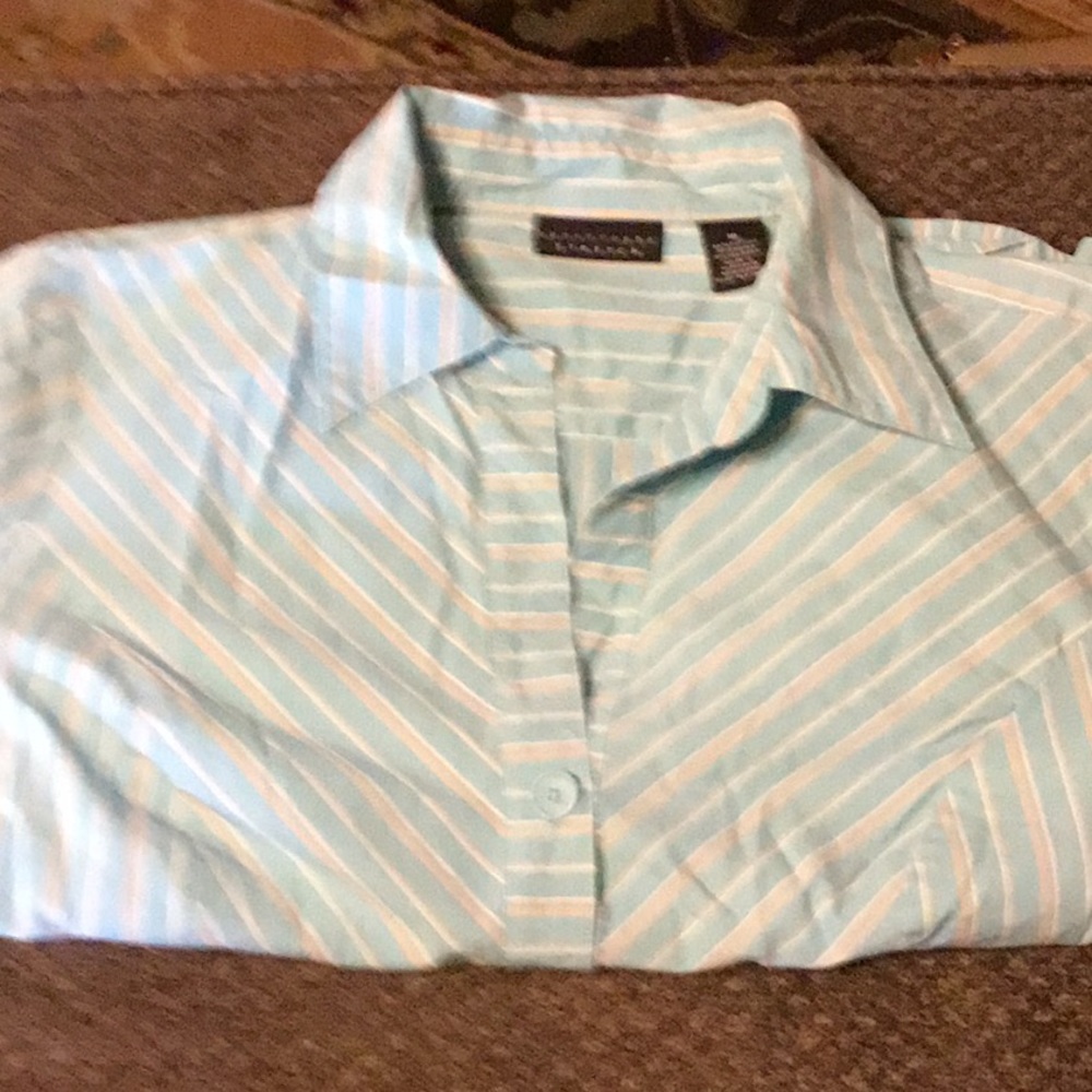 Lined two colors button down shirt very classy
